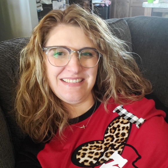 Meet your Posher, Heather - Picture 3 of 13